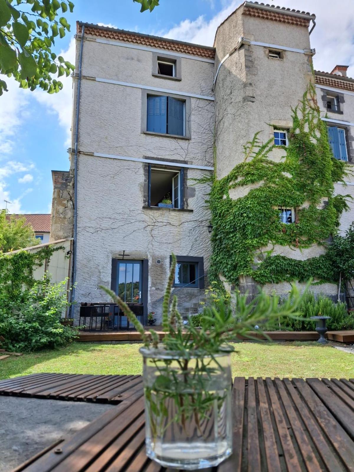 Bed and Breakfast Cote Tour Orcet Exteriér fotografie
